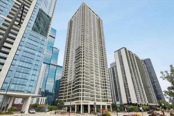 360 E Randolph Street #403, Chicago, IL 60601