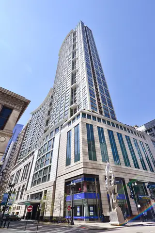 130 N Garland Court #4-19, Chicago, IL 60602 - #1