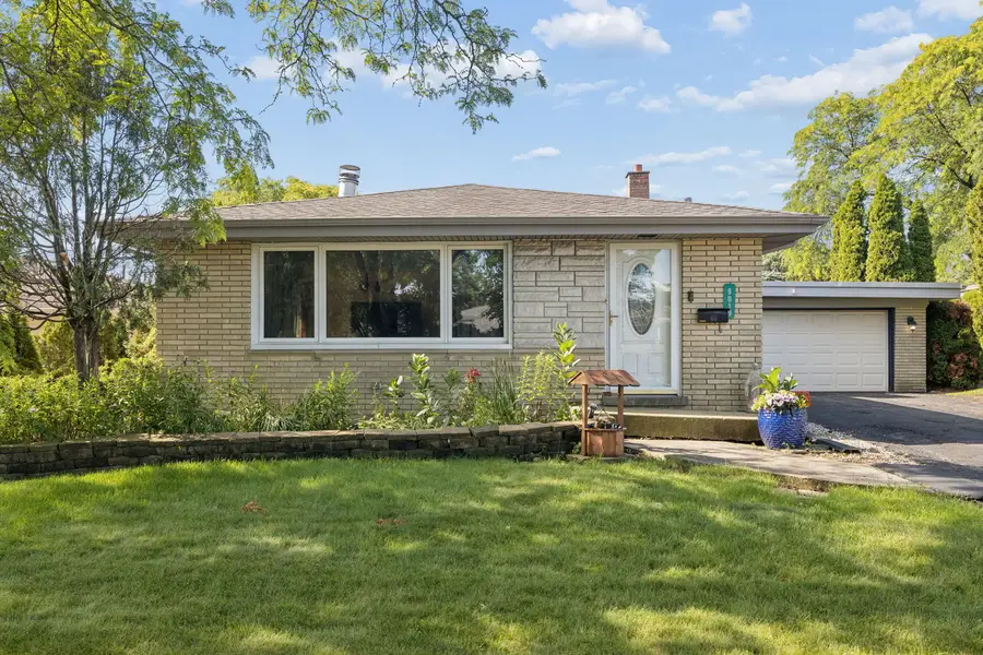 9019 W 92nd Place, Hickory Hills, IL 60457 - #2