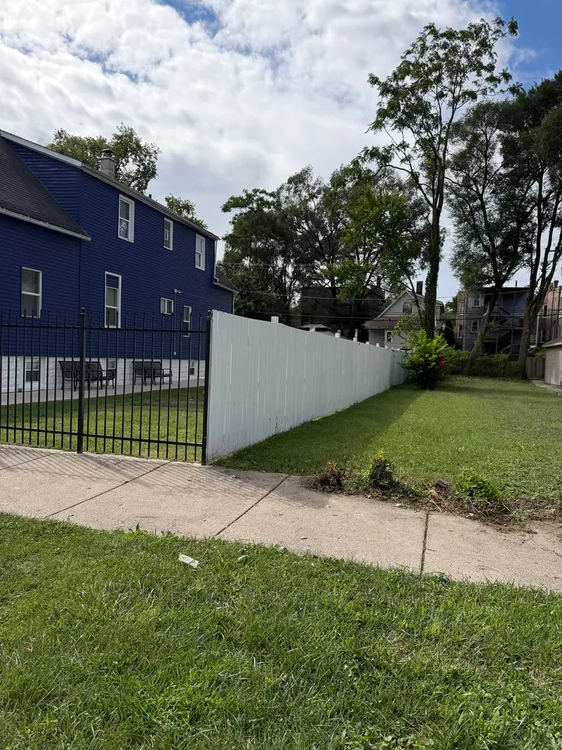 10732 S Edbrooke Avenue, Chicago, IL 60628 - #1
