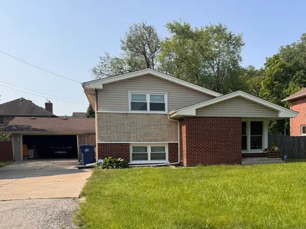 7909 W 93rd Street, Hickory Hills, IL 60457