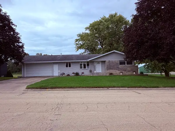 4 Genesee Court, Morrison, IL 61270
