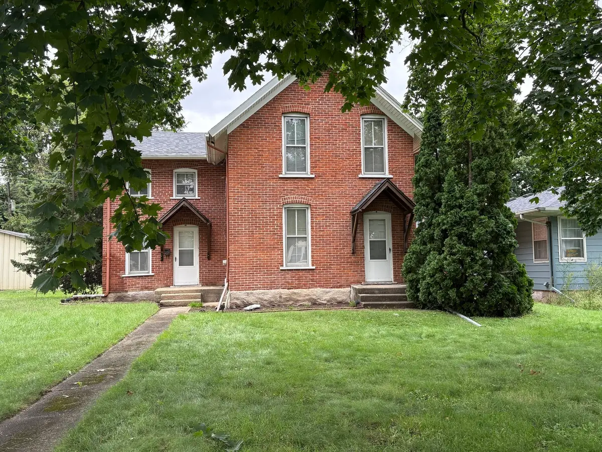 810 E 4th Street, Sterling, IL 61081 - #1