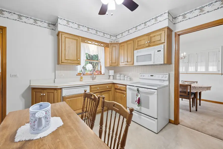 422 W Larkdale Lane, Mount Prospect, IL 60056 - #2