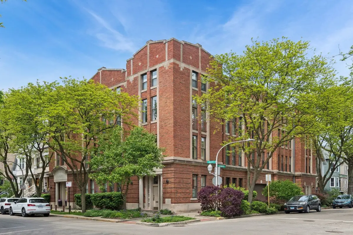 3100 N Kenmore Avenue #3J, Chicago, IL 60657 - #1