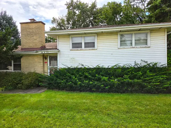 20W511 Army Trail Boulevard, Addison, IL 60101