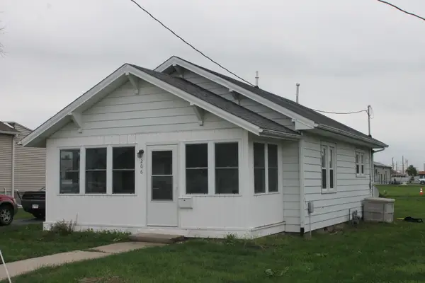 206 S Spring Street, Geneseo, IL 61254