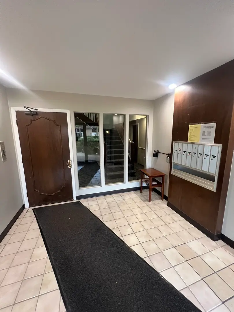 476 Raintree Court #2C, Glen Ellyn, IL 60137 - #3
