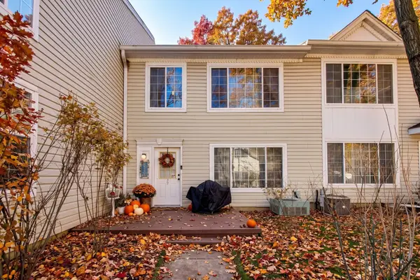 29 N Macgillis Drive #23-3, Round Lake, IL 60073