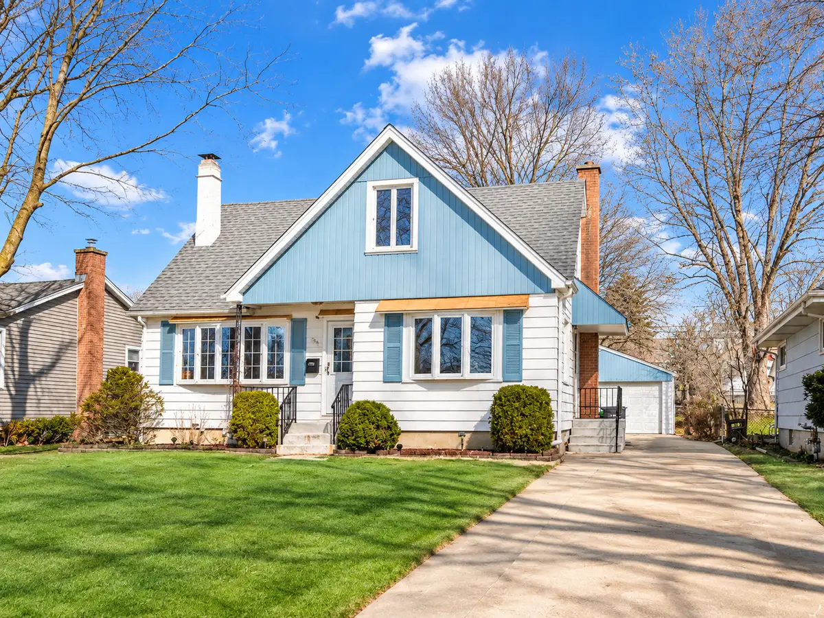 352 W Graham Avenue, Lombard, IL 60148 - #1