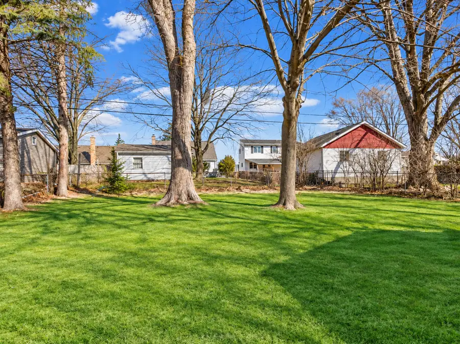352 W Graham Avenue, Lombard, IL 60148 - #2