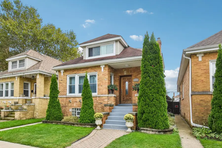 5705 W Newport Avenue, Chicago, IL 60634 - #2