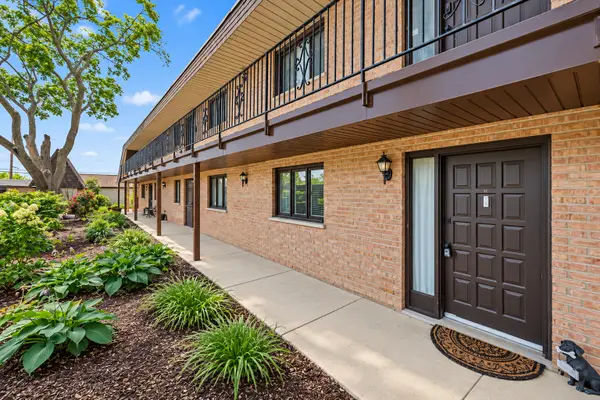 520 E Main Street #1C, Barrington, IL 60010