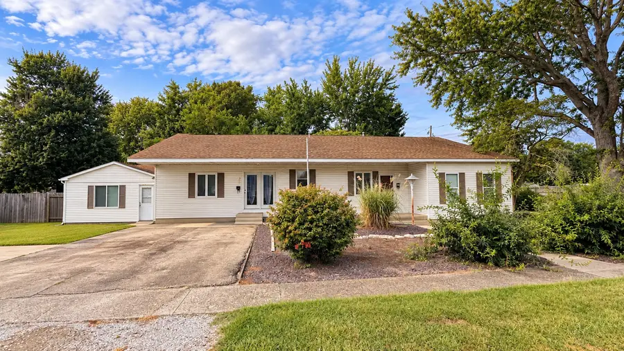 403 N Finis Street, Virden, IL 62690 - #2