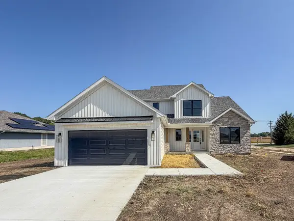502 N Beacon Hill Circle, Urbana, IL 61802