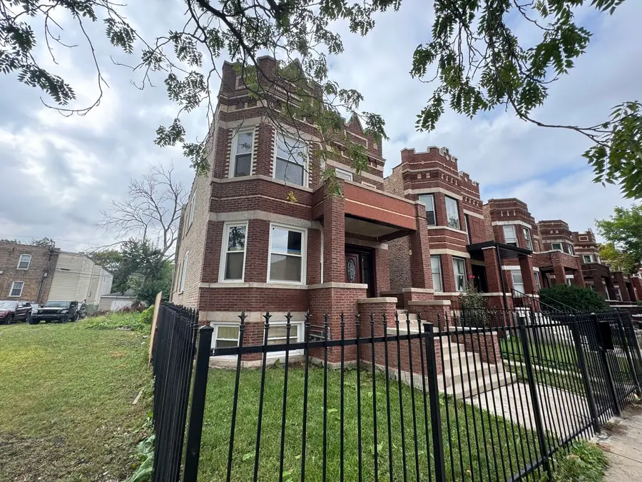 906 N Lavergne Avenue, Chicago, IL 60651 - #2