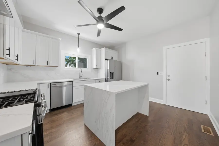 1232 Gunderson Avenue, Berwyn, IL 60402 - #3