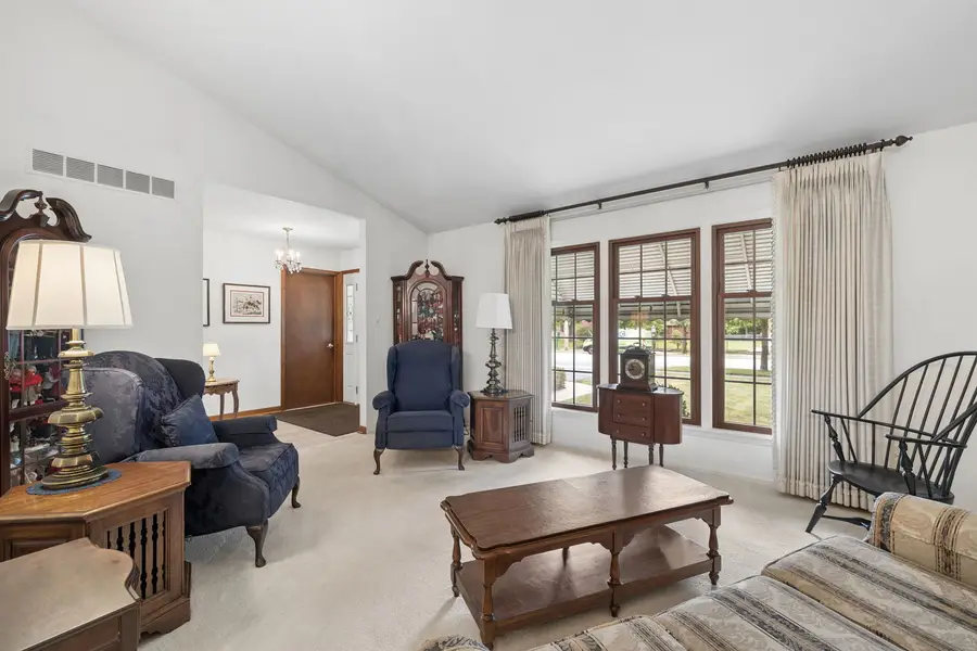 4153 Cumnor Road, Downers Grove, IL 60515 - #3