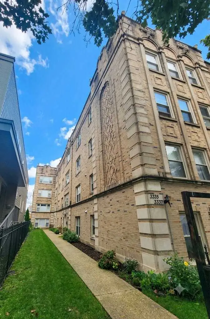 3335 W Belle Plaine Avenue #3A, Chicago, IL 60618 - #1