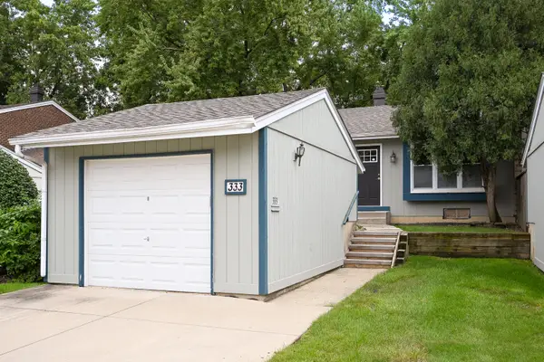 333 Colony Green Drive, Bloomingdale, IL 60108