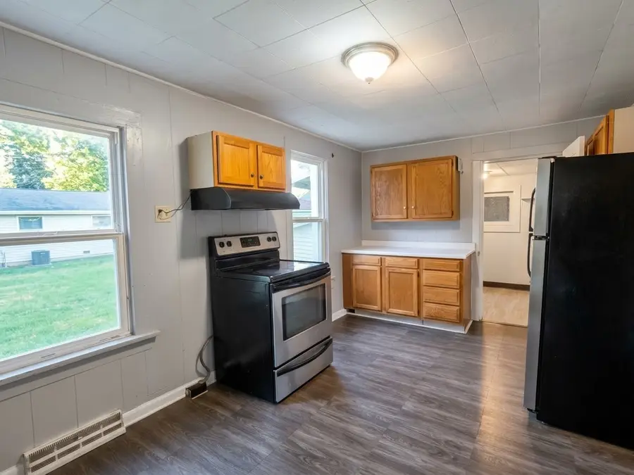 400 4th Avenue, Mendota, IL 61342 - #3