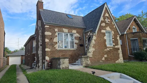 7951 S Blackstone Avenue, Chicago, IL 60619