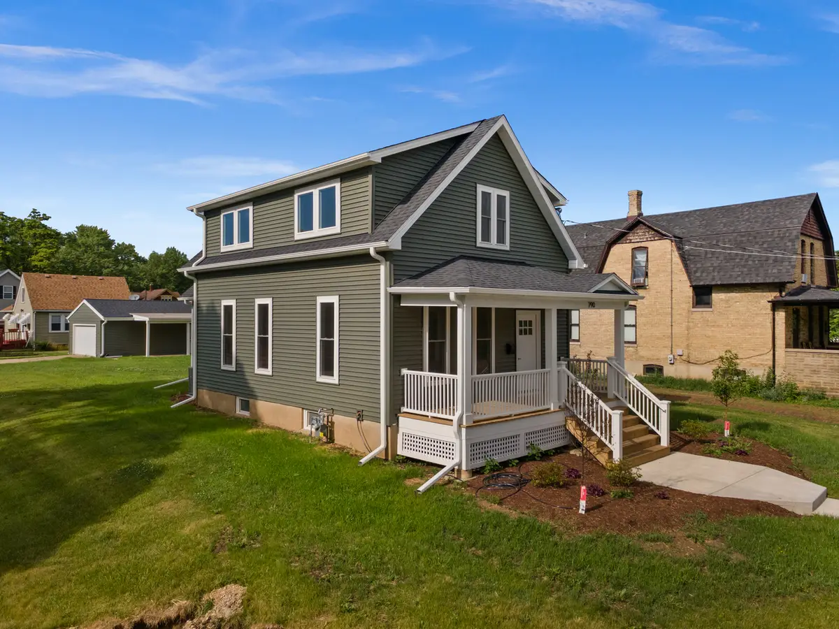 790 Wing Street, Elgin, IL 60123 - #1