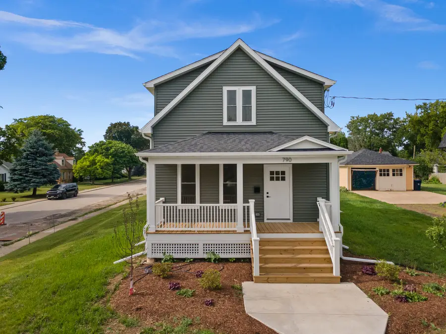 790 Wing Street, Elgin, IL 60123 - #3