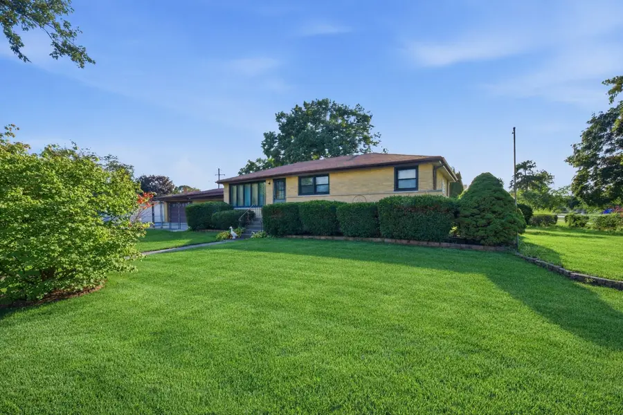 8300 Long Avenue, Burbank, IL 60459 - #3