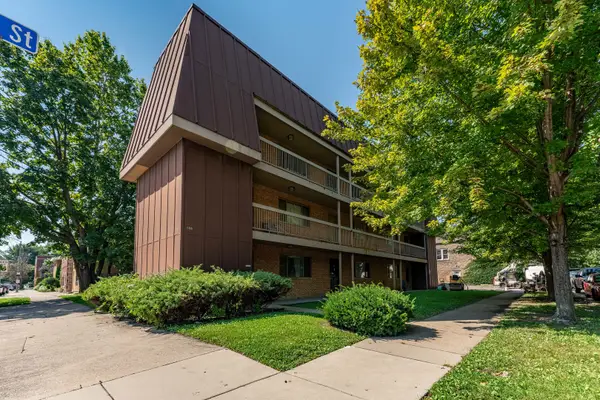 6400 27th Street #201, Berwyn, IL 60402