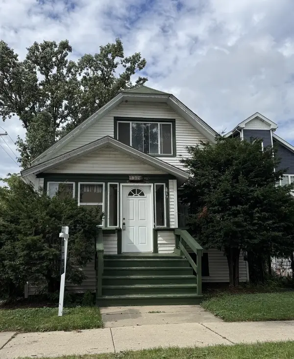 7220 N Hamilton Avenue, Chicago, IL 60645