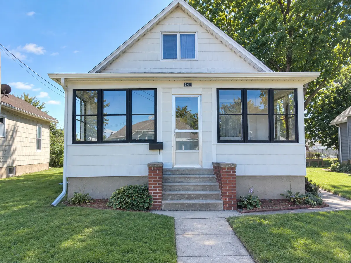 241 E 1st Street, Oglesby, IL 61348 - #1