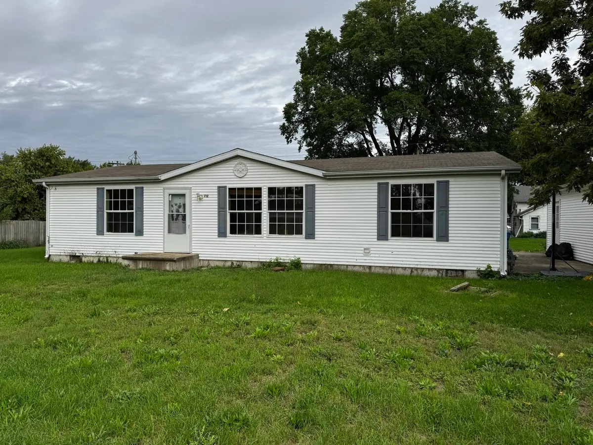 712 E Main Street, Cornell, IL 61319 - #1
