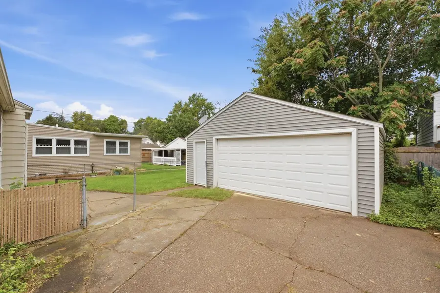 1727 13th Avenue, Moline, IL 61265 - #3