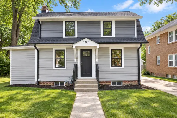 1322 Garrison Avenue, Rockford, IL 61103