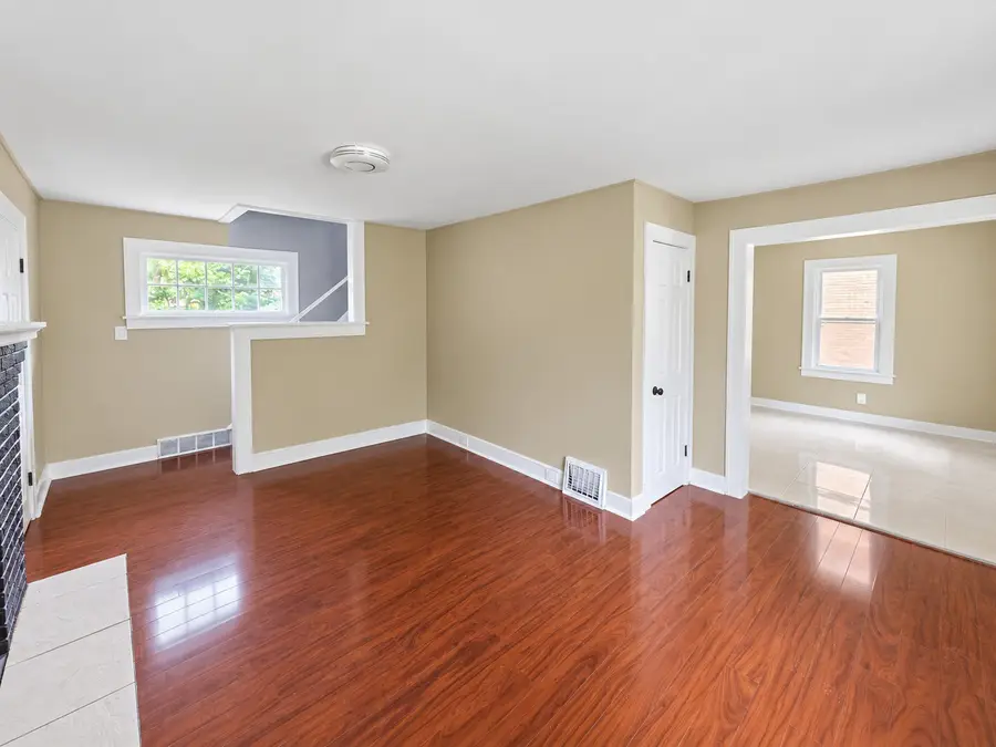 1322 Garrison Avenue, Rockford, IL 61103 - #3