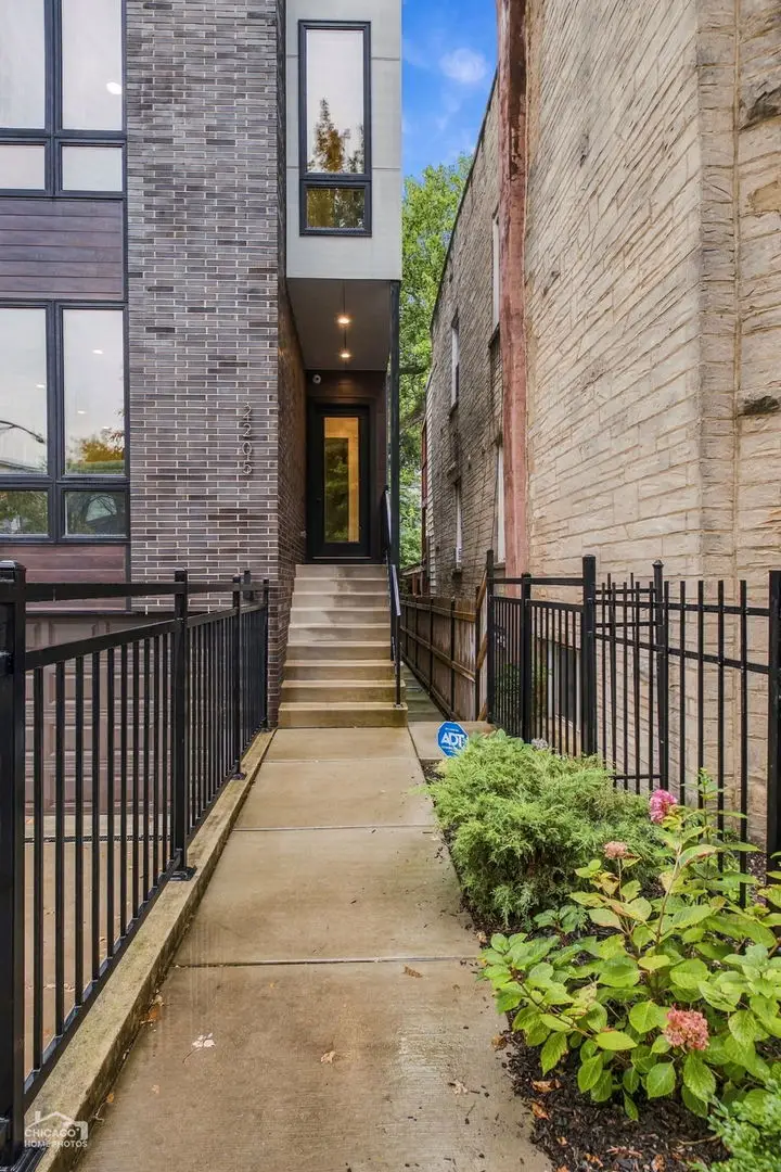 2205 N Talman Avenue, Chicago, IL 60647 - #2