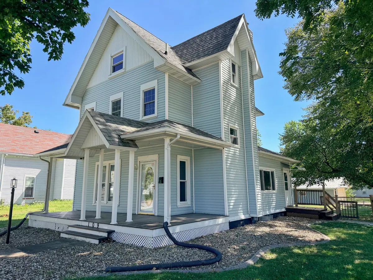 109 2nd South Street, Wenona, IL 61377 - #1