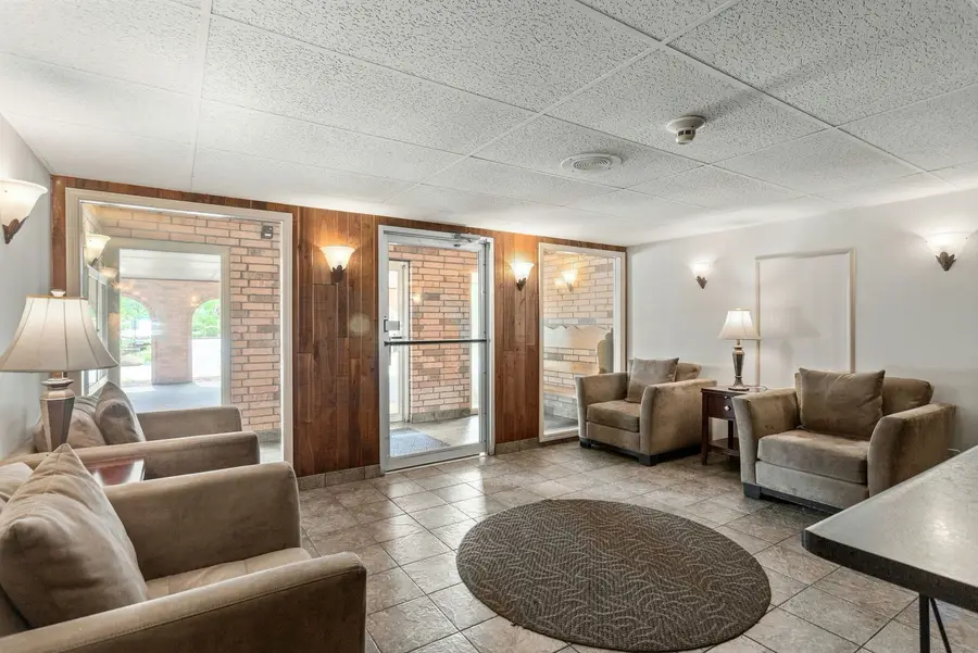 512 Redondo Drive #308, Downers Grove, IL 60516 - #3