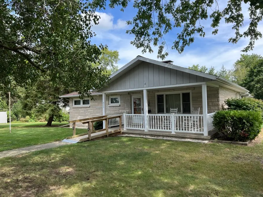 315 S Cherry Street, Paxton, IL 60957 - #2