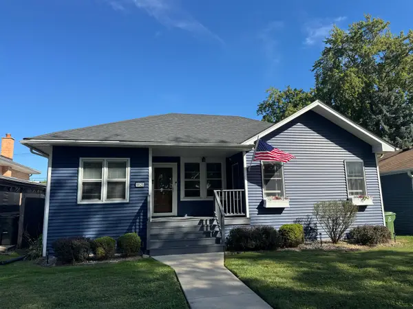 9825 Cook Avenue, Oak Lawn, IL 60453