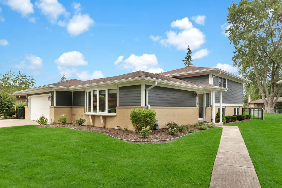 1602 N Oneida Lane, Mount Prospect, IL 60056 - #1