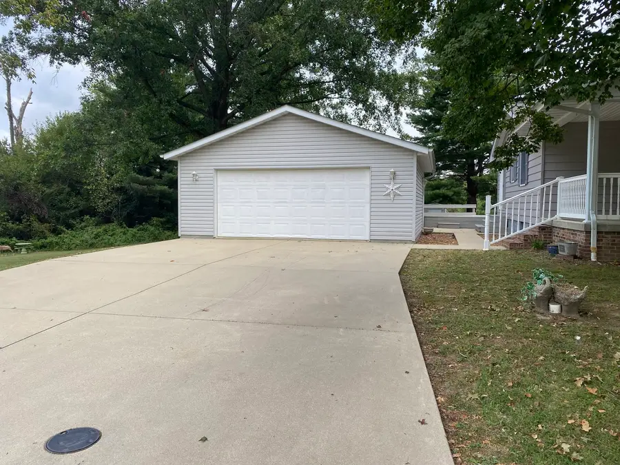 206 Junction Street, Centralia, IL 62801 - #3