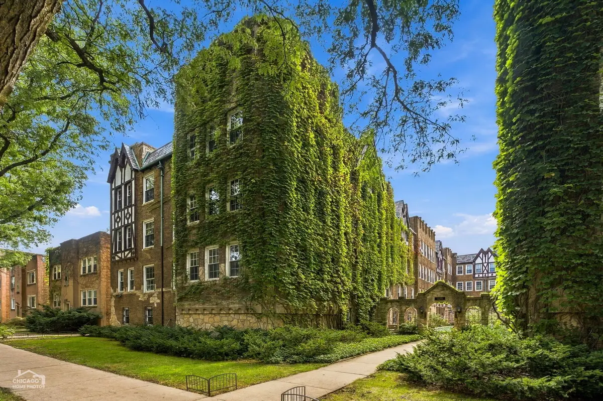 2325 W Farwell Avenue #3S, Chicago, IL 60645 - #1