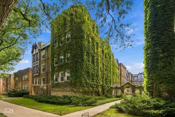 2325 W Farwell Avenue #3S, Chicago, IL 60645