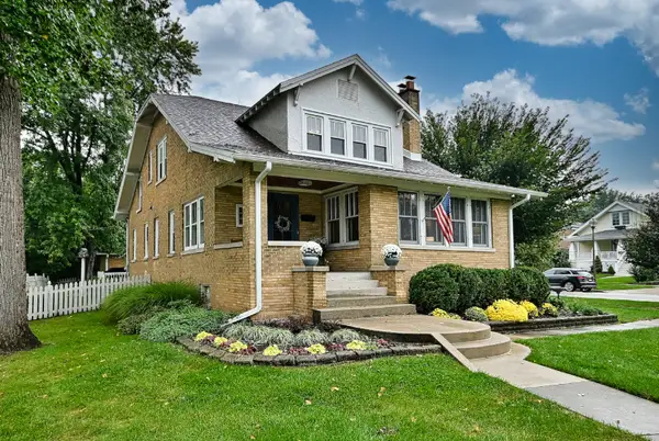 426 S Hill Avenue, Elmhurst, IL 60126