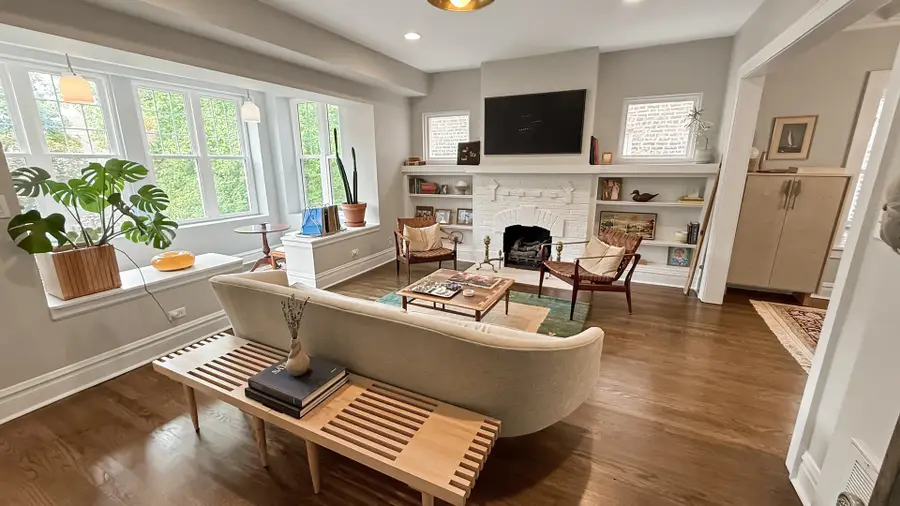 2617 W Leland Avenue #2, Chicago, IL 60625 - #2