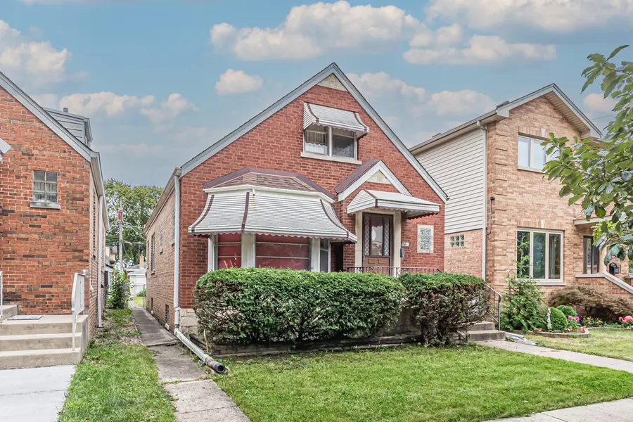 5219 N Marmora Avenue, Chicago, IL 60630 - #2