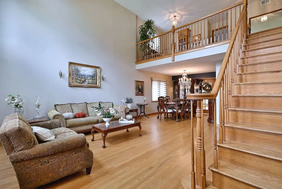 1739 Farwell Avenue, Des Plaines, IL 60018 - #3