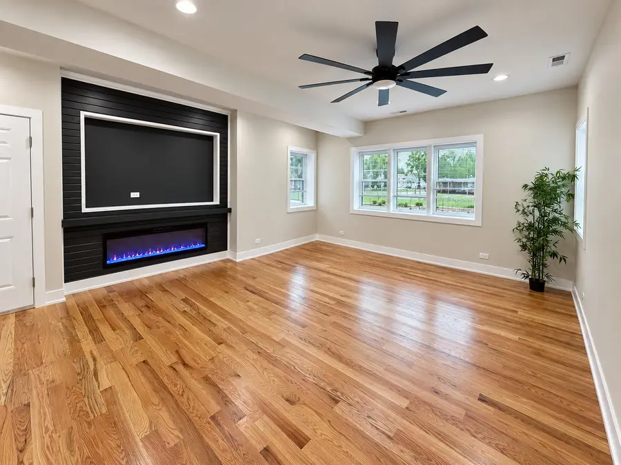 1015 N Laramie Avenue, Chicago, IL 60651 - #2